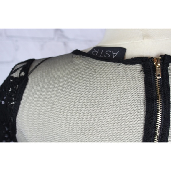 Astr Black Lace Mesh Bodycon Mini Dress - Picture 6 of 7